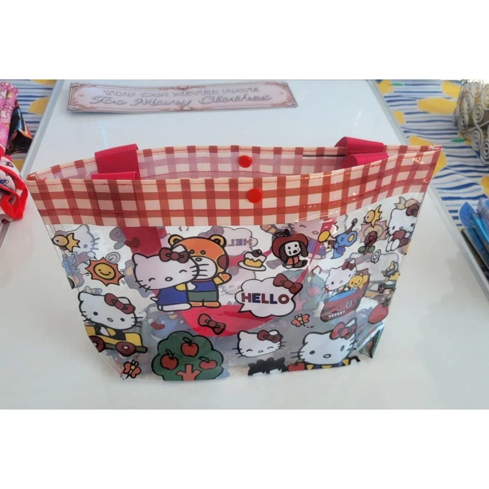 Cute Hello Kitty bag super‎ cute, stylish and fun great for all occasions, Mod